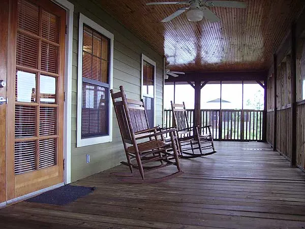 Front porch of cabins at Lake Louisa State Park near Orlando
