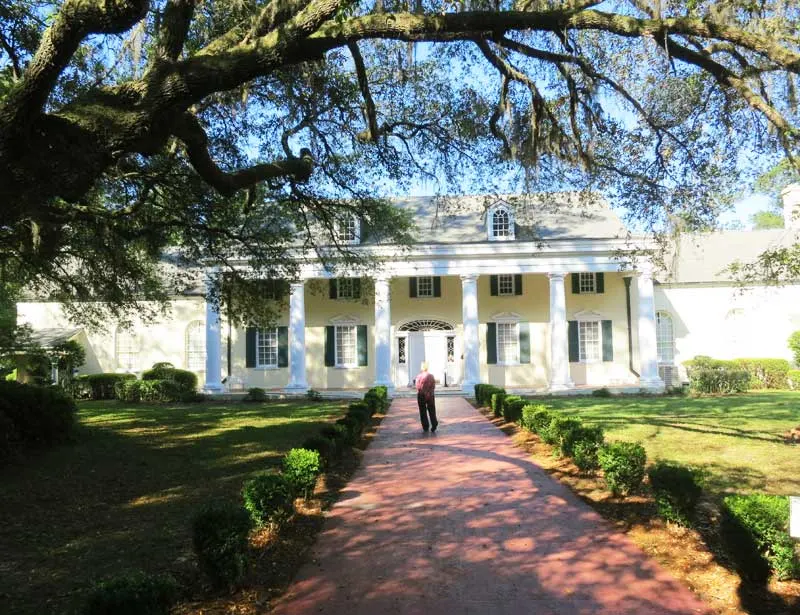 I do not think it is a coincidence that the Stephen Foster Museum at Stephen Foster Folk Culture Center State Park looks like a class Southern plantation.