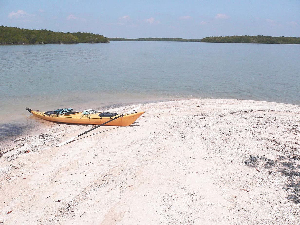 outdoor things to do in florida - kayaking in the ten thousand islands