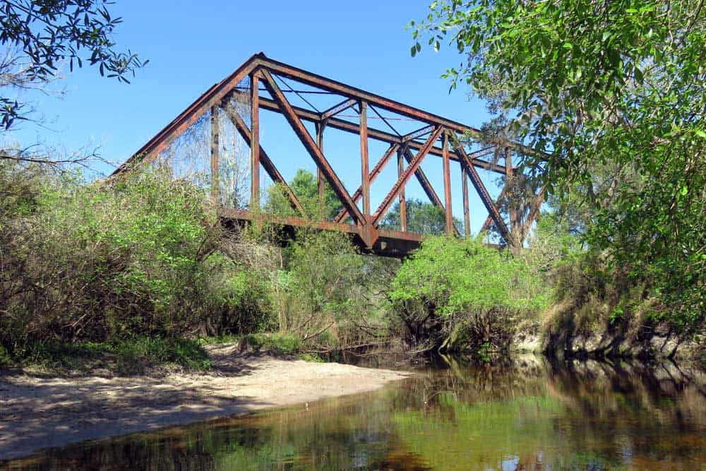 An antique train trestle on the Little Manatee River is a good place for a lunch break. (Photo: Bonnie Gross)