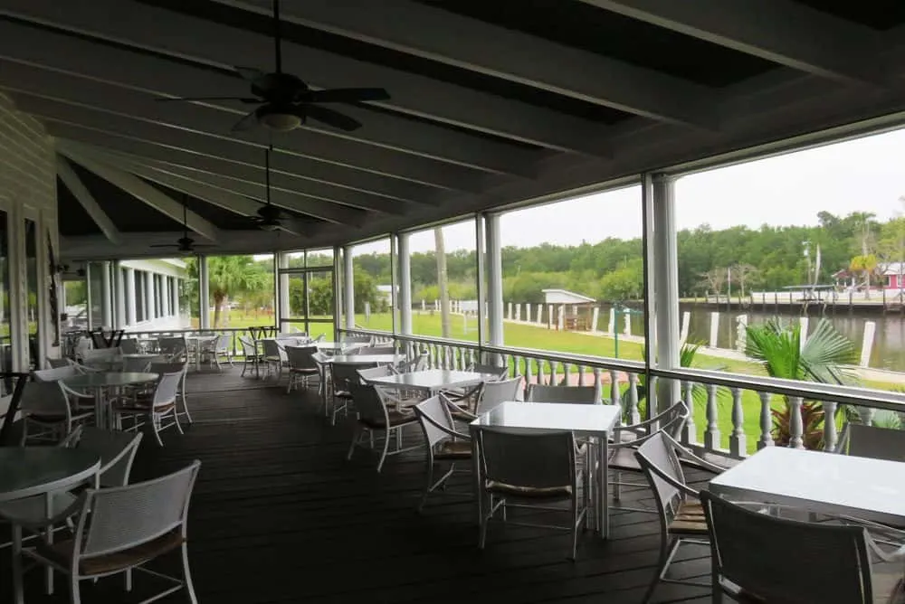 The Everglades City Rod and Gun Club has a large screened porch off their dining room. (Photo: Bonnie Gross)