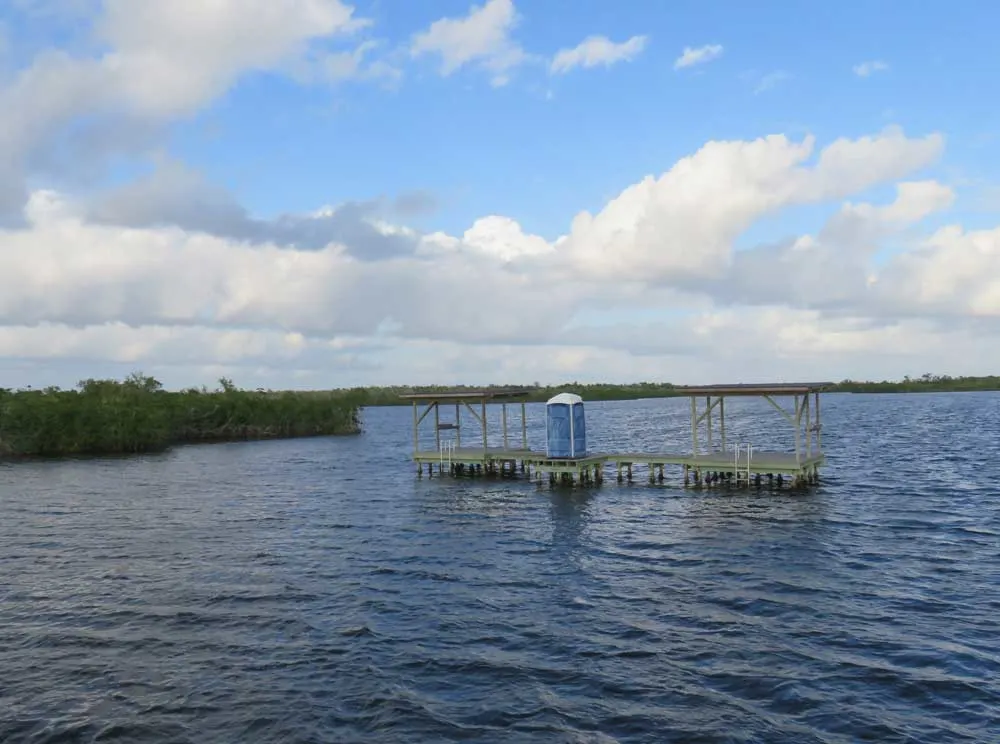 Houseboat rentals in Florida: The only manmade structure you see from your houseboat in Everglades National Park are camping platforms for boaters. (Photo: David Blasco)