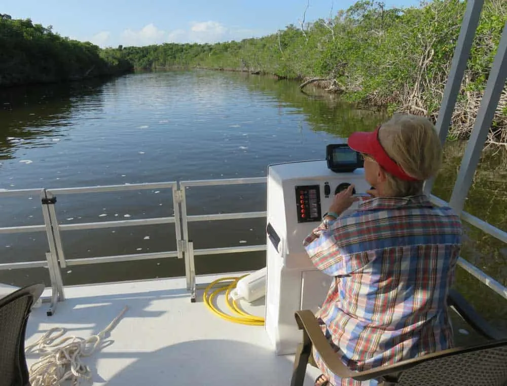 We chose the narrower waterways of the Joe River for our houseboat outing in Everglades National Park (Photo: David Blasco)