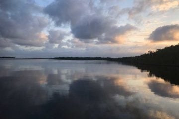 Dawn from the houseboat Whitewater Bay in Everglades National Park (Photo: Bonnie Gross)