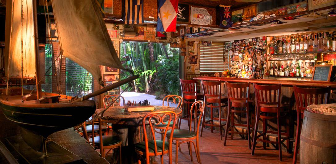 Key West bars: Chart Room Bar