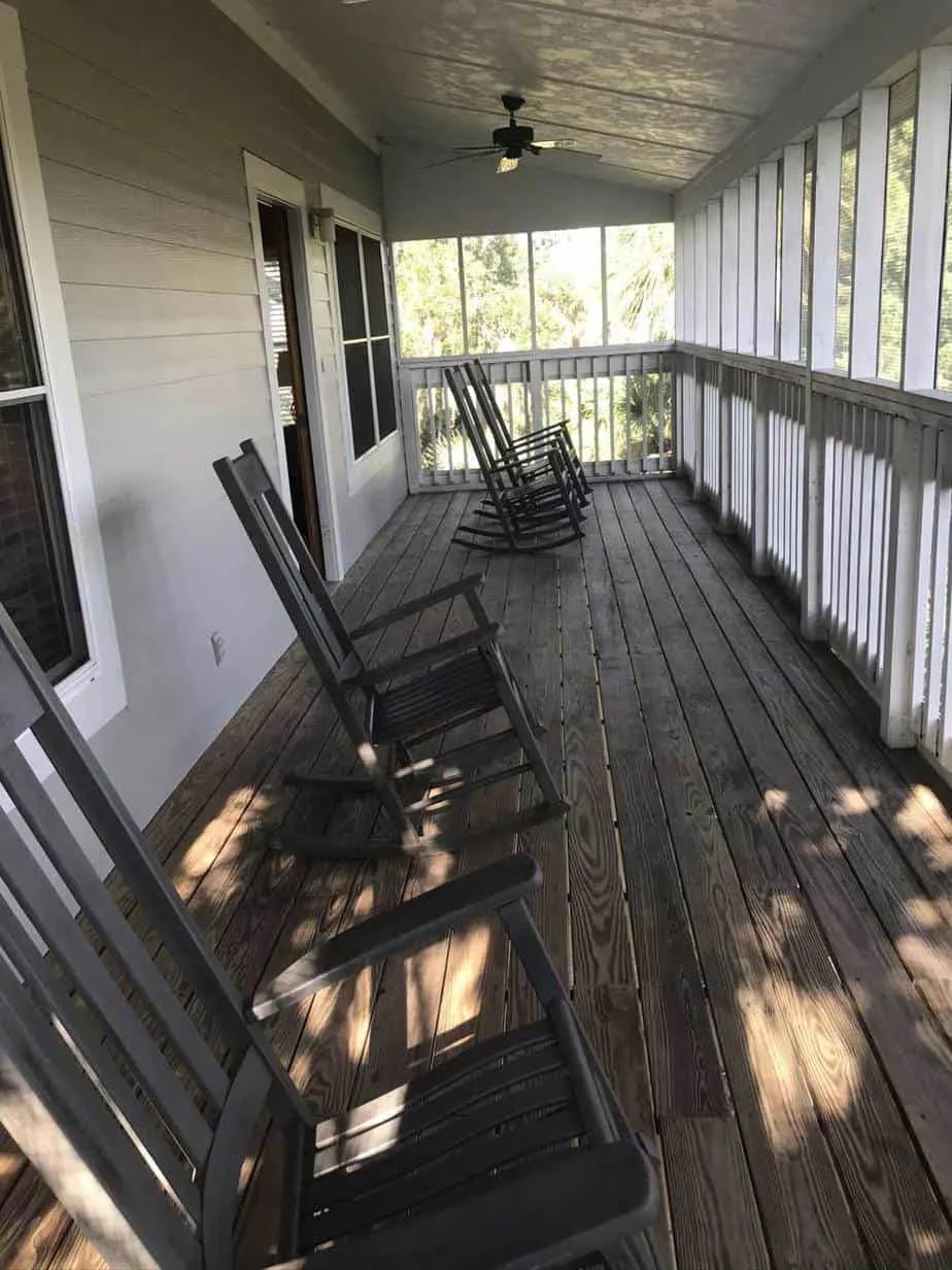 Georgia State Park cabins: The screen porch at Fort McAllister, about 90 minutes north of the Florida state line. (Photo: Bonnie Gross)