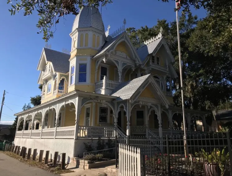 Mount Dora is full of historic buildings but the 1893 Donnelly House takes the cake. (Yes, the ornate Queen Anne house does look a little wedding-cake-like.) (Photo: Bonnie Gross)