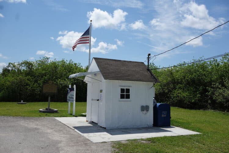Tamiami Trail: Scenic drive exploring Everglades 8 Along the Tamiami Trail: The smallest post office in the US. (Photo: Paddy1111 Wikimedia)