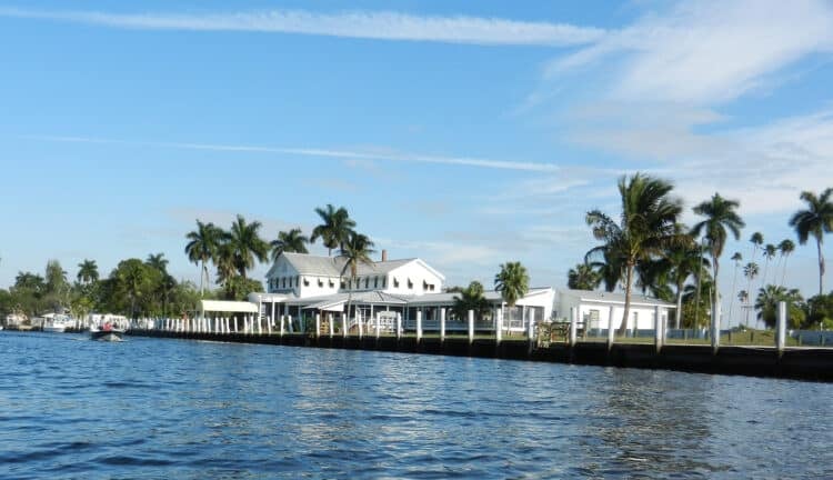Take a perfect trip to Everglades City 1 he historic Rod and Gun Club in Everglades City, as seen from the Barron River. (Photo: Bonnie Gross)