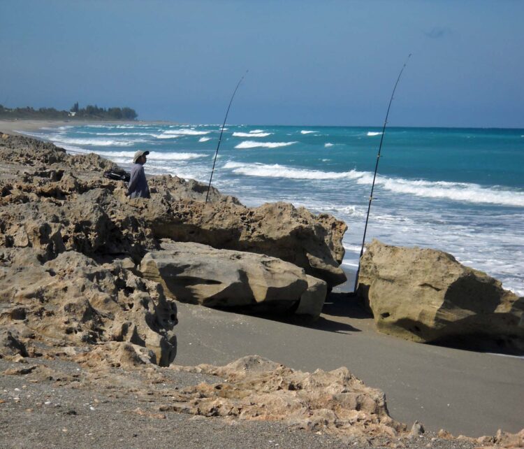 At the north end of Blowing Rocks Preserve beach, shore fisherman cast their lines. (Photo: Bonnie Gross)
