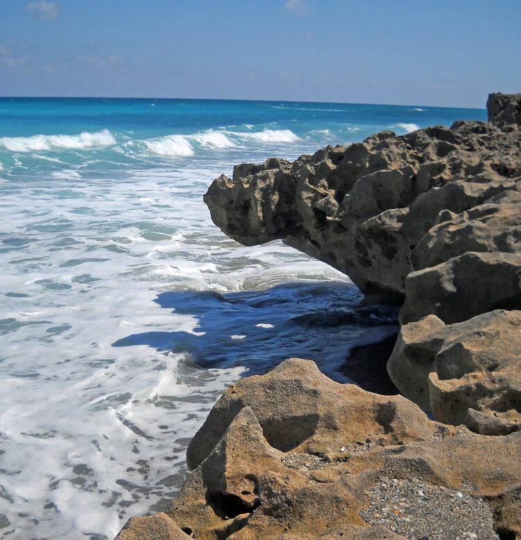 Craggy rocks line Blowing Rocks Preserve beach. (Photo: Bonnie Gross)