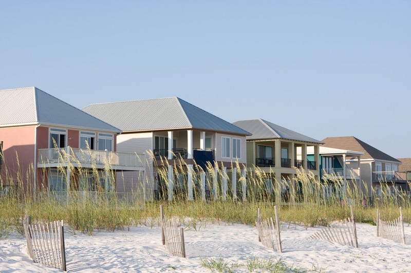 beachfront vacation home rentals via canstock