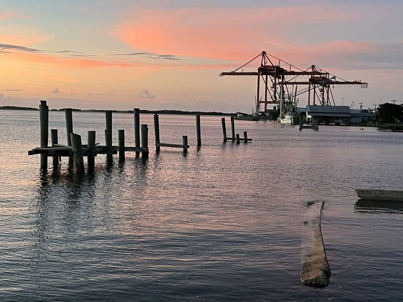 A1A Ocean Islands Trail takes you on a scenic byway along North Florida coast 15 Downtown Fernandina Beach is situated on a historic working waterfront on the Amelia River. It's a beautiful place to catch a sunset. (Photo: Bonnie Gross)