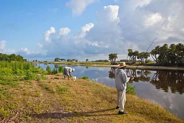 This image has an empty alt attribute; its file name is fishing-at-tosohatchee.jpg
Fishing is permitted throughout the Tosohatchee Wildlife Management area but you must carry appropriate licenses and permits.