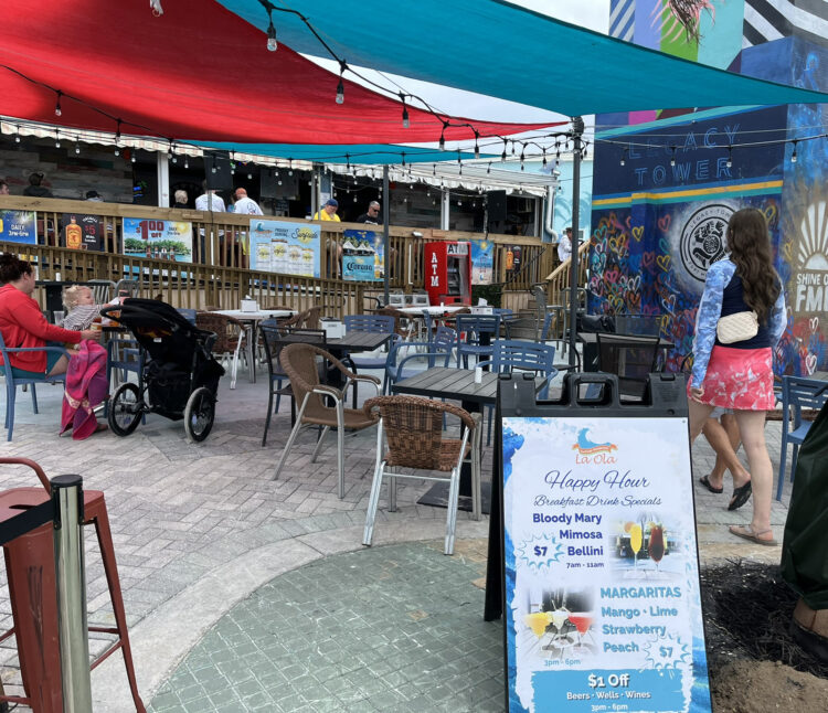 At Times Square on Fort Myers Beach, a beach bar housed in a trailer has created a festival spot for visitors. (Photo: Bonnie Gross)