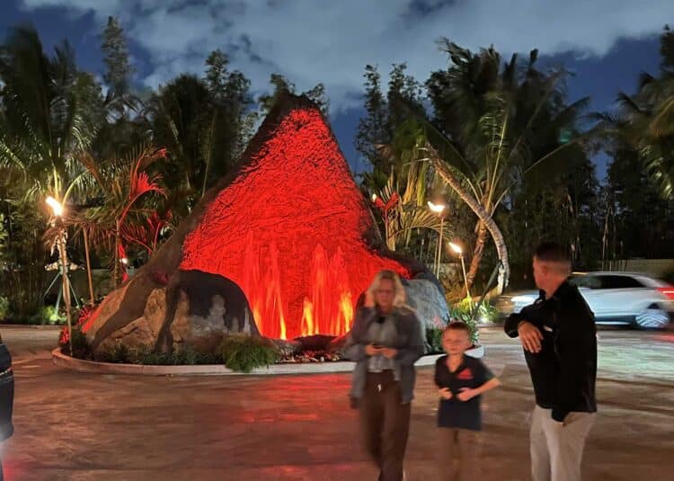 Our favorite way to visit the historic Mai-Kai restaurant: Come for happy hour; see the gardens 2 Caldera at Mai-Kai restaurant in Fort Lauderdale (Photo: Bonnie Gross)