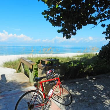 Exploring Naples by bike with a stop at a pocked park. (Photo: Bonnie Gross)