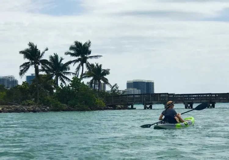 Kayaking past the fishing pier in the lagoon area of Oleta River State Park. (Photo: Bonnie Gross)