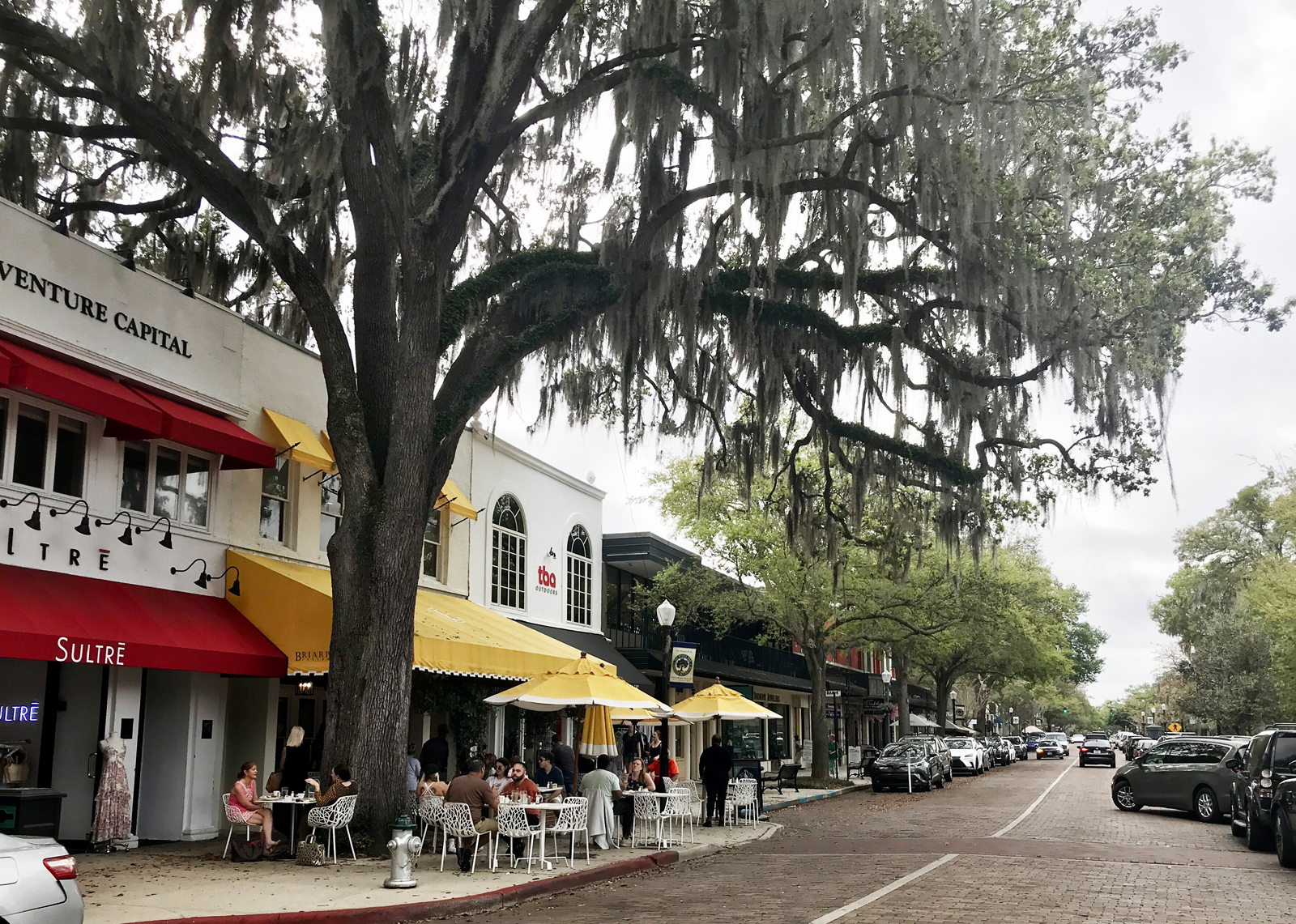 Things to do in Winter Park FL: Strolling Park Avenue. (Photo: Bonnie Gross)