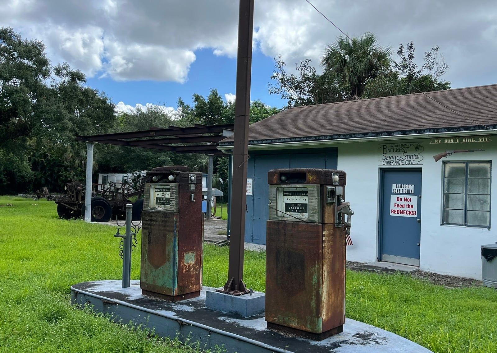 Loop Road: Storied road through Everglades is full of wildlife 2 The old Pinecrest gas station is one of the relics on Loop Road. No trespassing! There are still residents here.(Photo: Bonnie Gross)