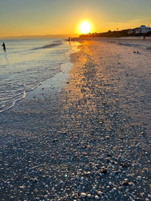 sanibel island damage sanibel sunset 1 After damage from 3 hurricanes, Sanibel/Captiva near normal as Mucky Duck reopens